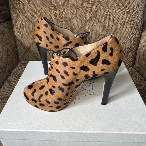 Charlotte Olympia Alice Platform High Pump In Hyena Animal Print Black Sz 37.5